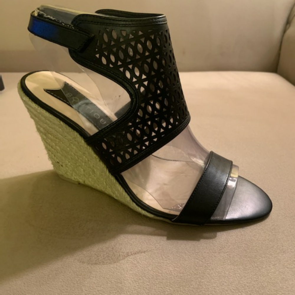 Shoes - Picture 2 of 5